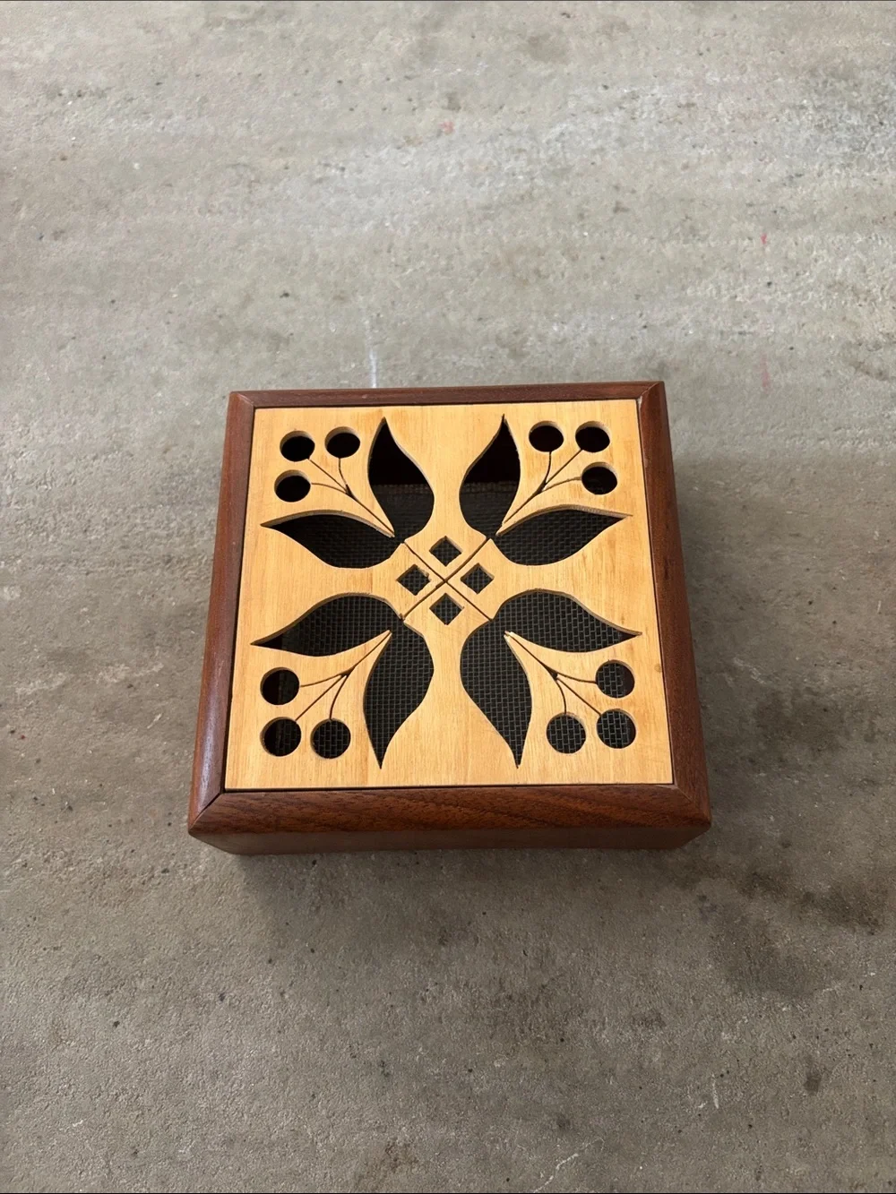 Handmade wood trinket box vintage